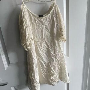 Beige sundress, side sleeve